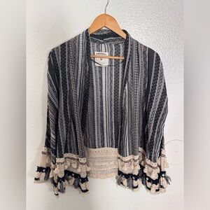 Zara Black and Cream Patterned Kimono